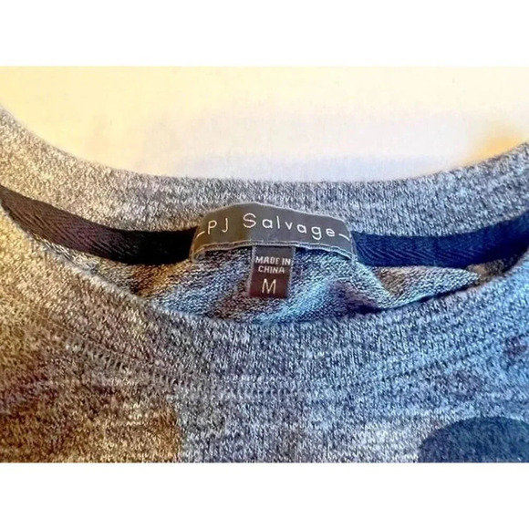 Medium P.J. Salvage Grey Skulls Ultra Soft Pajama Pull Over Sweater Comfy Retro - Picture 2 of 7